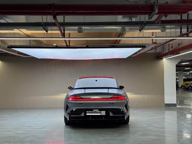 【AIC-JAN02】Xiaomi SU7 Ultra 2025 Standard Edition | Chinese Used Car Exporter