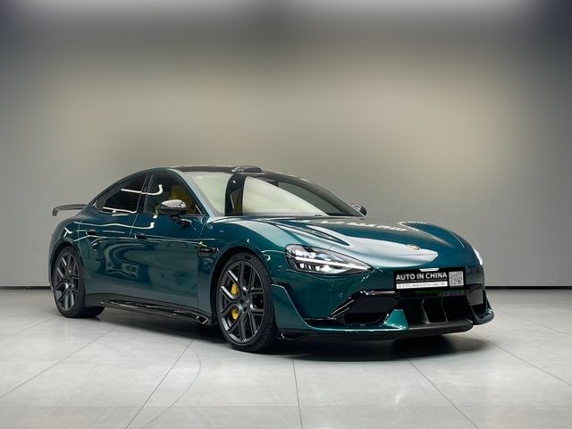 【AIC-JAN01】Xiaomi SU7 Ultra 2025 Standard Edition | Chinese Used Car Exporter