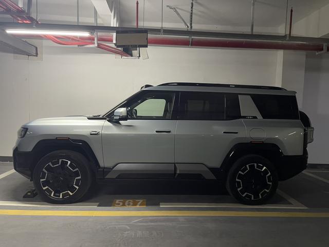 【AIC-JAN77】Fengcheng Leopard 8 2025 Smart & Brave Flagship Edition 7-Seat| Chinese Used Car Exporter