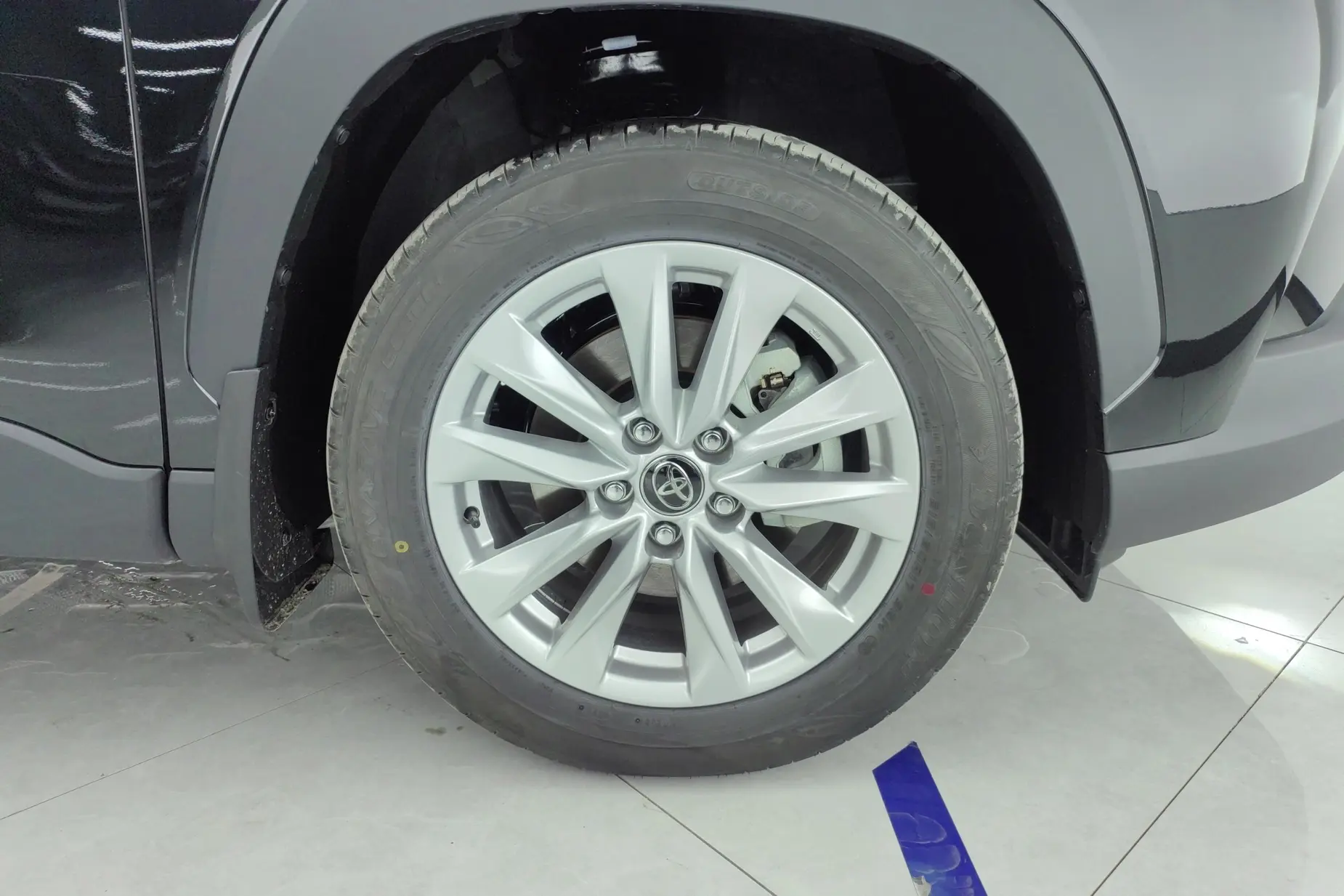 AIC-JAN49】Toyota Corolla Cross 2024 2.0L CVT Pioneer Edition| Chinese Used Car Exporter