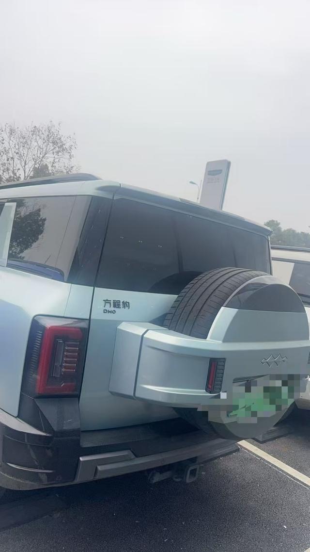 【AIC-JAN77】Fengcheng Leopard 8 2025 Smart & Brave Flagship Edition 7-Seat| Chinese Used Car Exporter