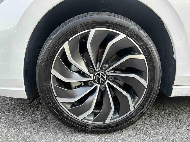 【AIC-JAN56】Volkswagen Golf 2025 300TSI R-Line| Chinese Used Car Exporter