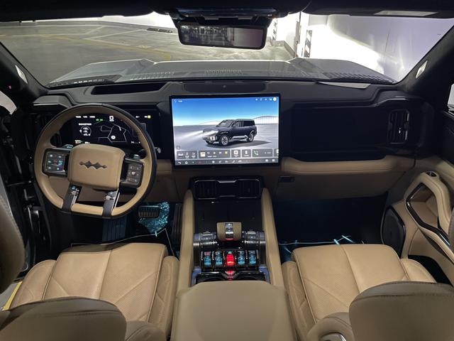 【AIC-JAN77】Fengcheng Leopard 8 2025 Smart & Brave Flagship Edition 7-Seat| Chinese Used Car Exporter