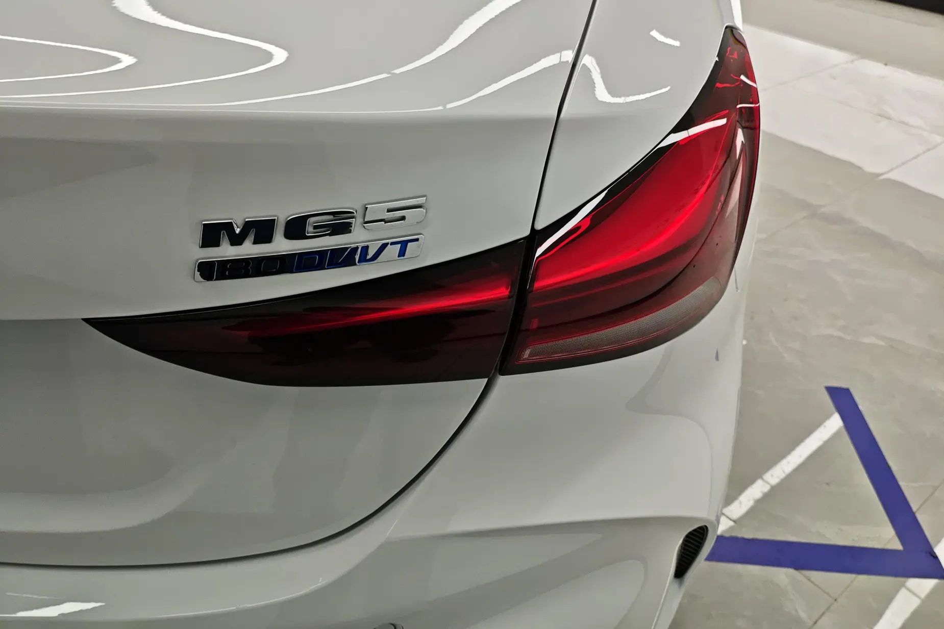 【AIC-JAN103】MG5 2025 180DVVT Global Luxury Edition| Chinese Used Car Exporter