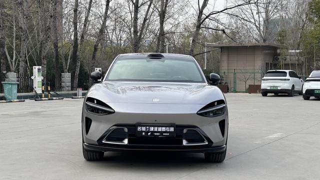 【AIC-MAR94】Xiaomi YU7 2025 Model – Long Battery Life Rear-Wheel Drive Edition | Chinese Used Car Exporter