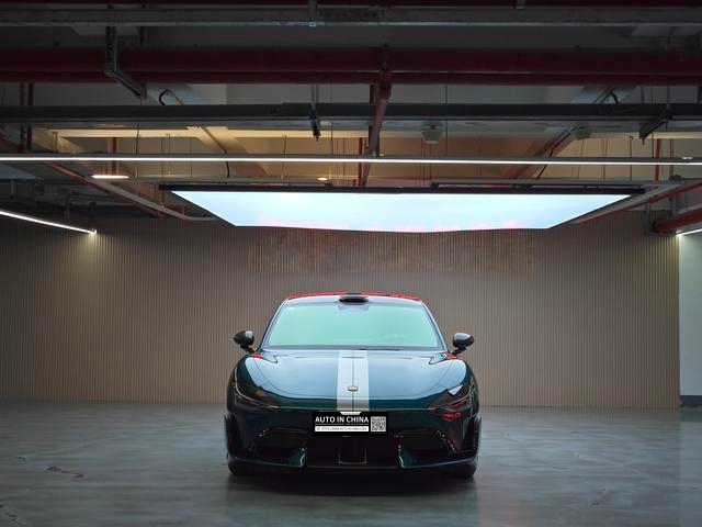 【AIC-MAR31】Xiaomi SU7 Ultra 2025 Standard Edition | Chinese Used Car Exporter