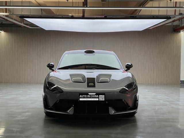 【AIC-MAR45】Xiaomi SU7 Ultra 2025 Standard Edition | Chinese Used Car Exporter