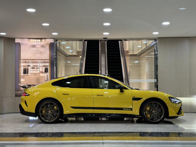 【AIC-MAR51】Xiaomi SU7 Ultra 2025 Standard Edition | Chinese Used Car Exporter