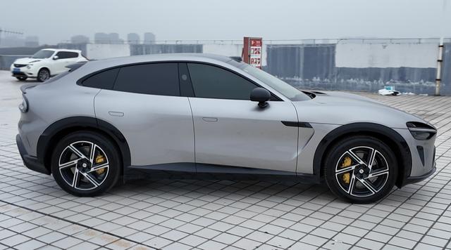 【AIC-MAR95】Xiaomi YU7 2025 Model – Long Battery Life Rear-Wheel Drive Edition | Chinese Used Car Exporter