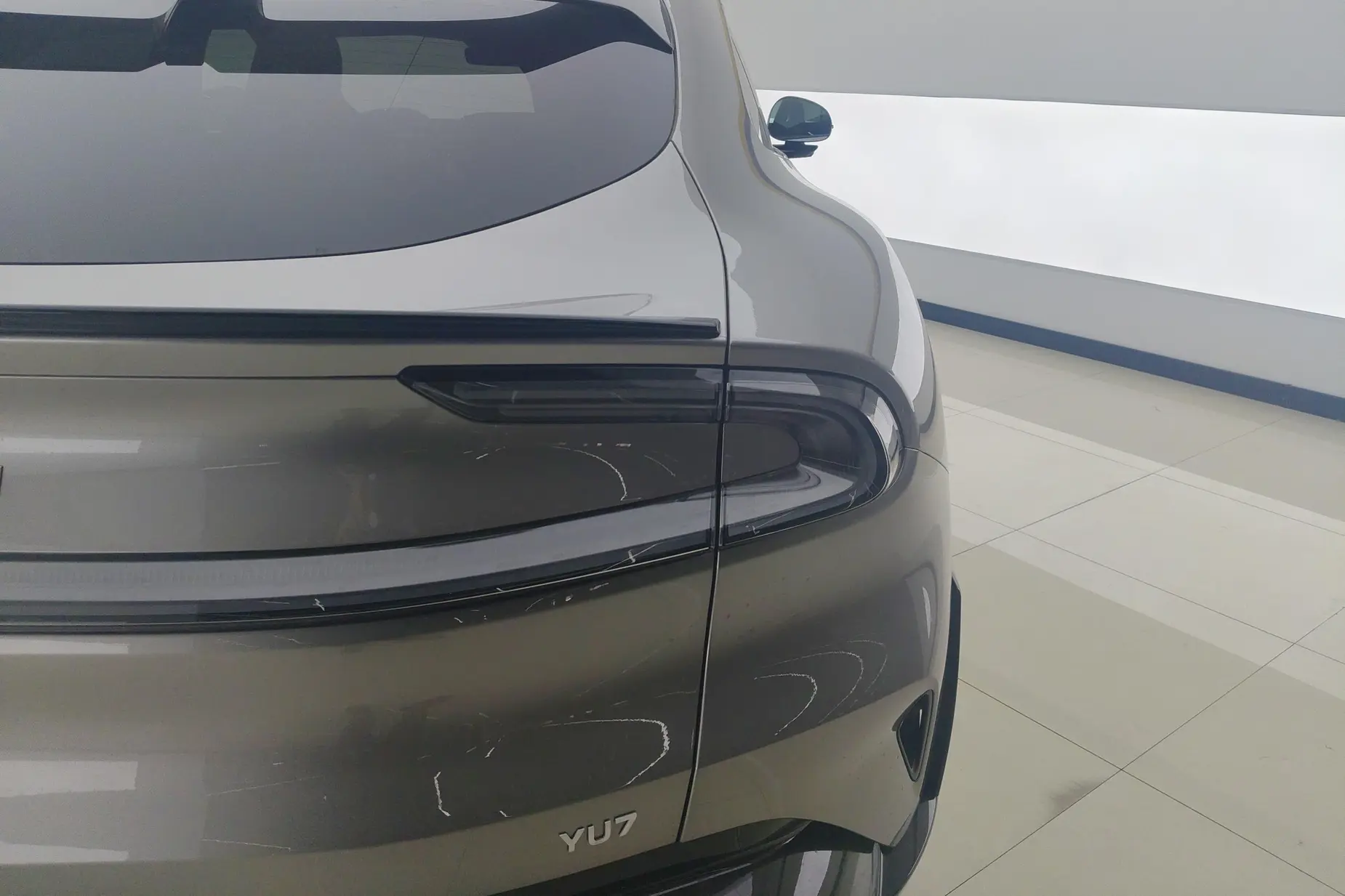 【AIC-MAR93】Xiaomi YU7 2025 Model – Long Battery Life Rear-Wheel Drive Edition | Chinese Used Car Exporter