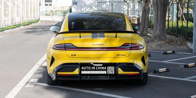 【AIC-MAR15】Xiaomi SU7 Ultra 2025 スタンダードエディション | 中国の中古車輸出業者