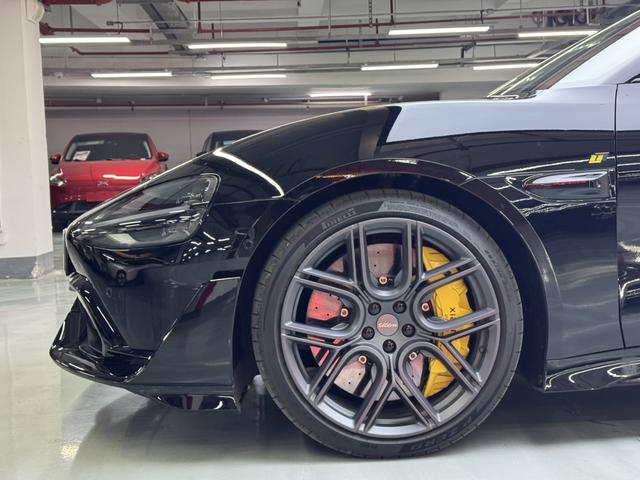 【AIC-MAR21】Xiaomi SU7 Ultra 2025 Standard Edition | Chinese Used Car Exporter