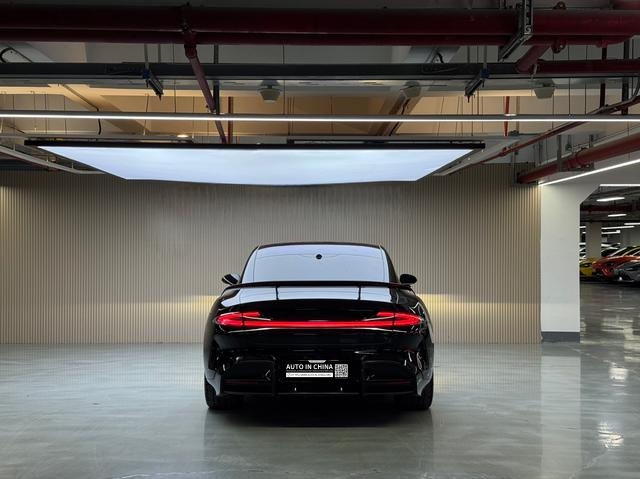 【AIC-MAR28】Xiaomi SU7 Ultra 2025 Standard Edition | Chinese Used Car Exporter