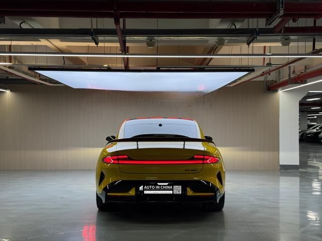 【AIC-MAR30】Xiaomi SU7 Ultra 2025 Standard Edition | Chinese Used Car Exporter