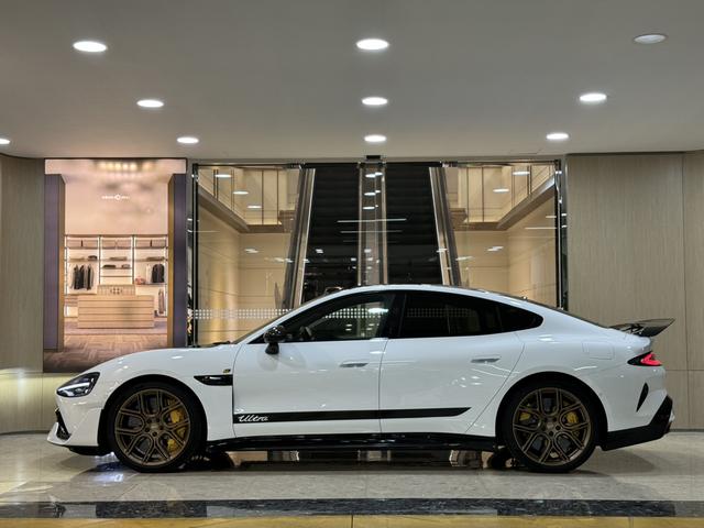 【AIC-MAR34】Xiaomi SU7 Ultra 2025 Standard Edition | Chinese Used Car Exporter