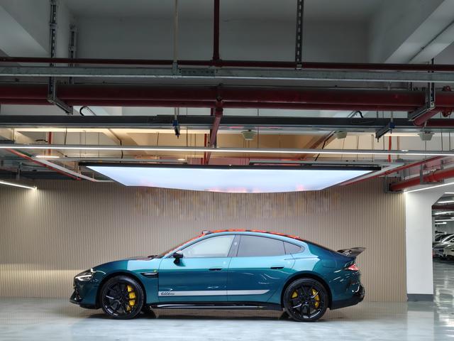 【AIC-MAR46】Xiaomi SU7 Ultra 2025 Standard Edition | Chinese Used Car Exporter