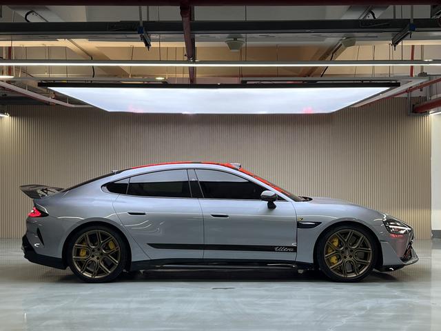 【AIC-MAR53】Xiaomi SU7 Ultra 2025 Standard Edition | Chinese Used Car Exporter