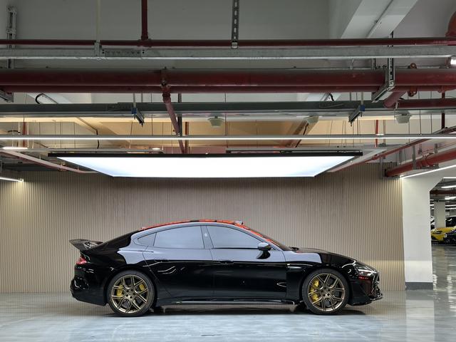 【AIC-MAR62】Xiaomi SU7 Ultra 2025 Standard Edition | Chinese Used Car Exporter