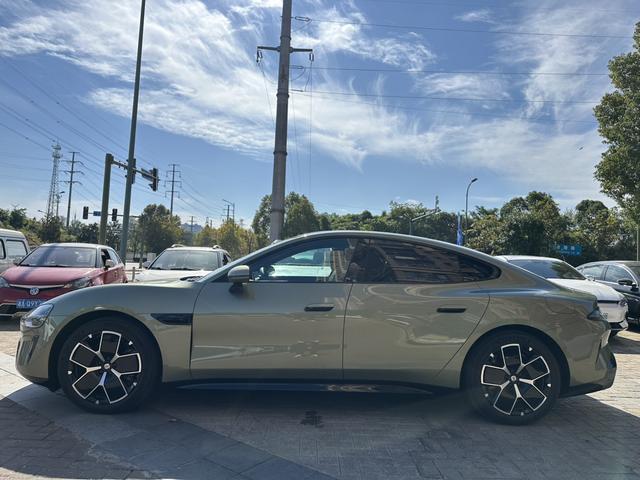 【AIC-MAR67 】شاومي SU7 2024 الإصدار القياسي طويل المدى بالدفع بالعجلات الخلفية | مصدر السيارات الصينية المستعملة