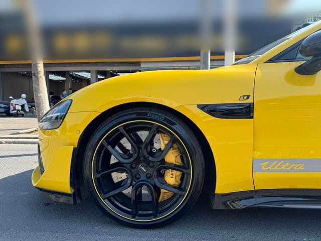 【AIC-MAR11】Xiaomi SU7 Ultra 2025 Standard Edition | Chinese Used Car Exporter