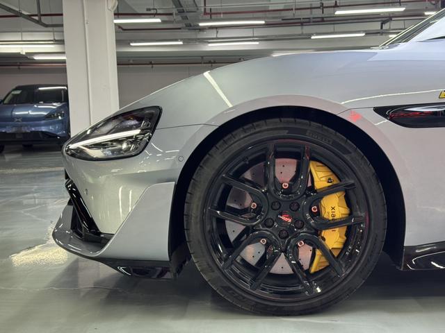 【AIC-MAR17】Xiaomi SU7 Ultra 2025 Standard Edition | Chinese Used Car Exporter