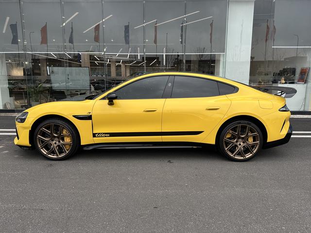 【AIC-MAR23】Xiaomi SU7 Ultra 2025 Standard Edition | Chinese Used Car Exporter