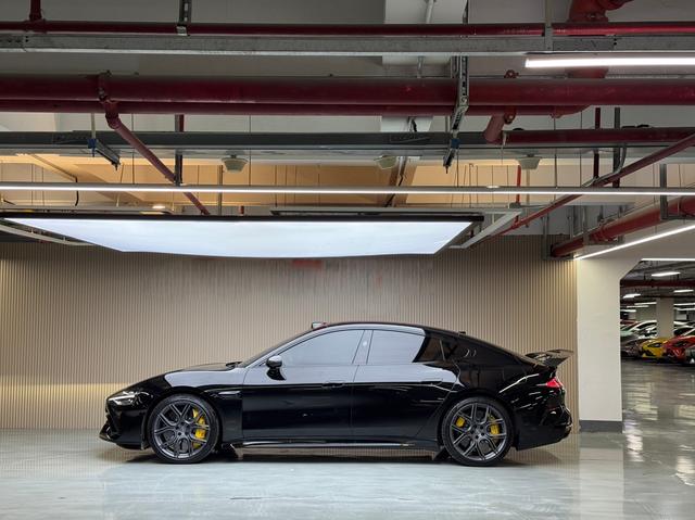 【AIC-MAR28】Xiaomi SU7 Ultra 2025 Standard Edition | Chinese Used Car Exporter