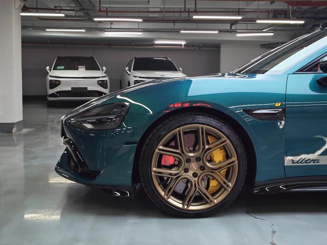 【AIC-MAR31】Xiaomi SU7 Ultra 2025 Standard Edition | Chinese Used Car Exporter