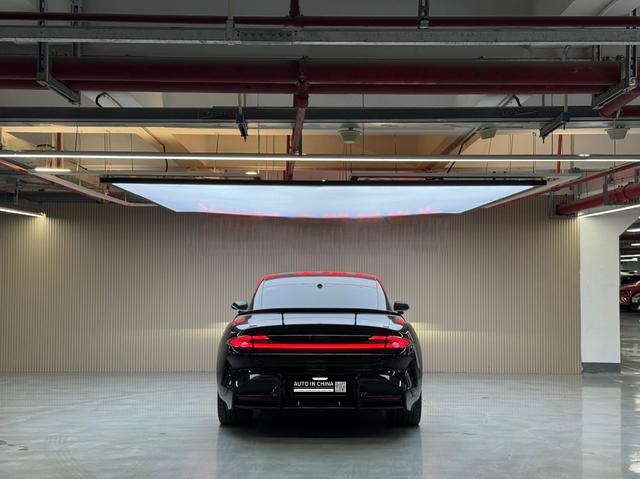 【AIC-MAR36】Xiaomi SU7 Ultra 2025 Standard Edition | Chinese Used Car Exporter