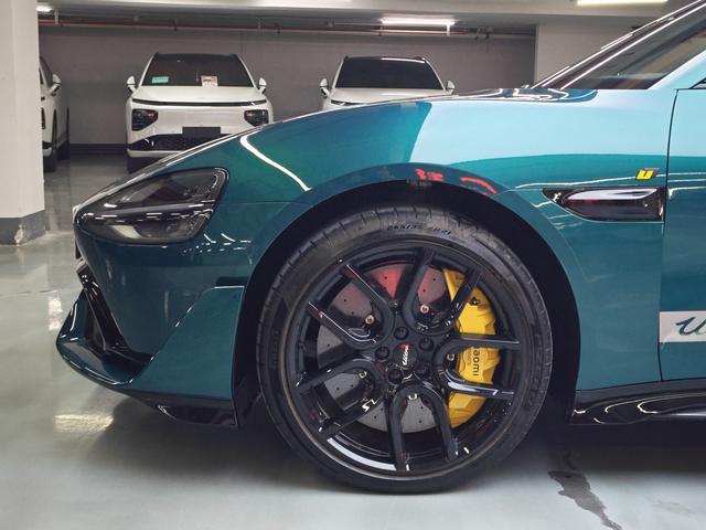 【AIC-MAR46】Xiaomi SU7 Ultra 2025 Standard Edition | Chinese Used Car Exporter