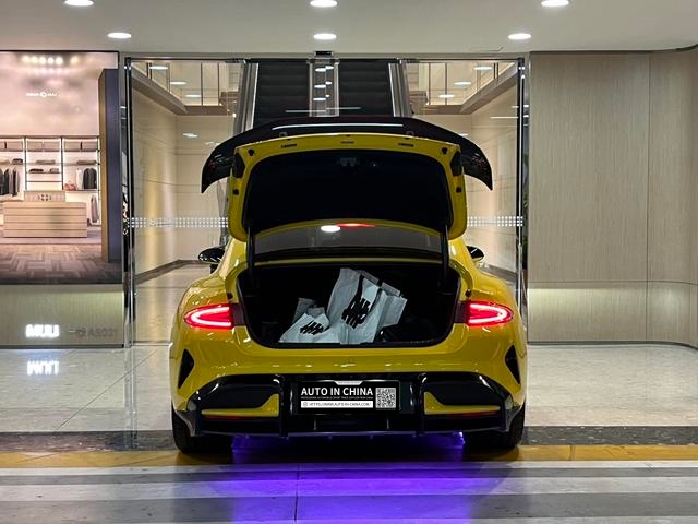 【AIC-MAR52】Xiaomi SU7 Ultra 2025 Standard Edition | Chinese Used Car Exporter