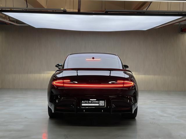 【AIC-MAR22】Xiaomi SU7 Ultra 2025 Standard Edition | Chinese Used Car Exporter