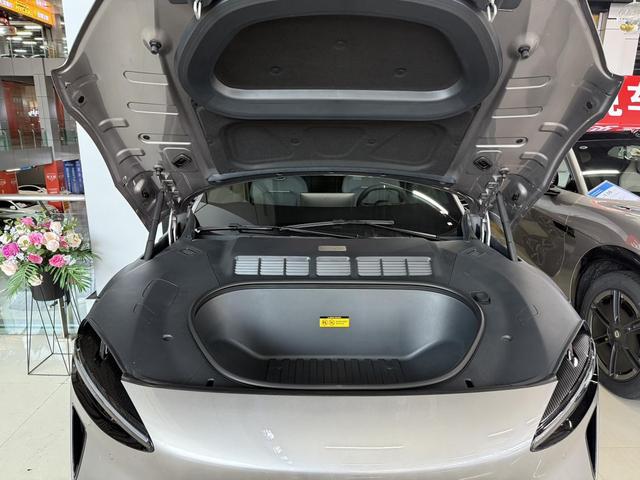 【AIC-MAR99】Xiaomi YU7 2025 Model – Long Battery Life Rear-Wheel Drive Edition | Chinese Used Car Exporter