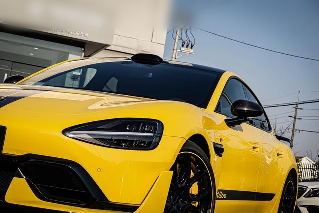 【AIC-MAR10】Xiaomi SU7 Ultra 2025 Standard Edition | Chinese Used Car Exporter