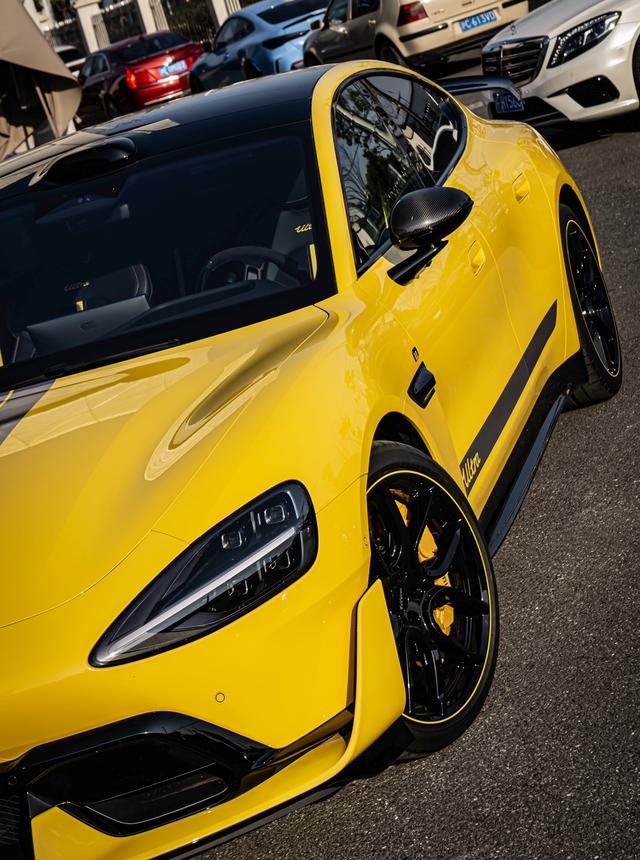 【AIC-MAR10】Xiaomi SU7 Ultra 2025 Standard Edition | Chinese Used Car Exporter