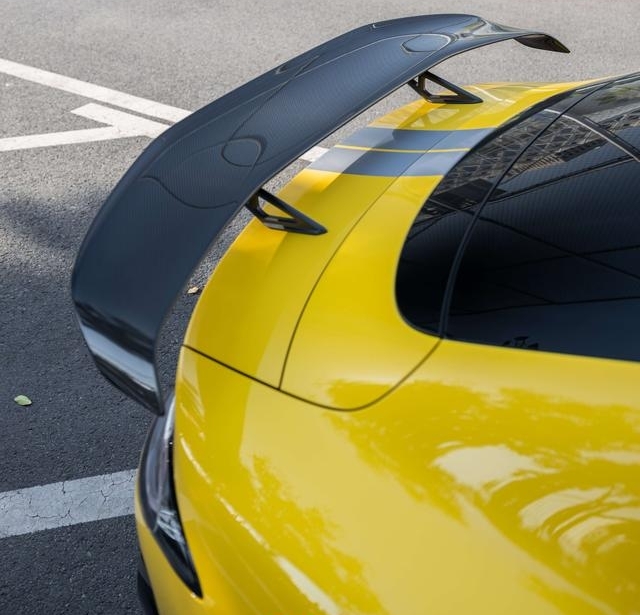 【AIC-MAR15】Xiaomi SU7 Ultra 2025 スタンダードエディション | 中国の中古車輸出業者