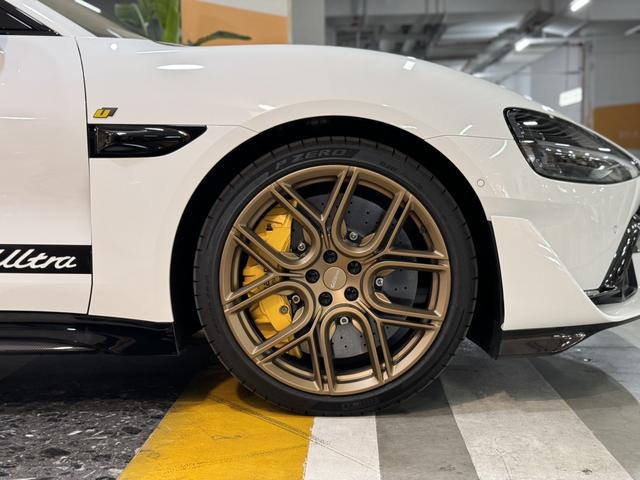 【AIC-MAR34】Xiaomi SU7 Ultra 2025 Standard Edition | Chinese Used Car Exporter