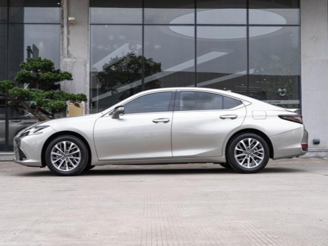 【AIC-APR151】2025 Lexus ES 300h Premium Enjoyment Edition| Chinese Used Car Exporter