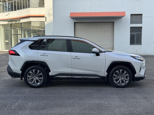 【AIC-APR111】Toyota RAV4 2024 2.0L CVT 2WD Fashion Plus Edition| ผู้ส่งออกรถยนต์ใช้แล้วของจีน