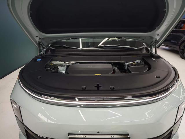 【AIC-APR168】2025 Li Auto L6 Max Smart Facelift Edition| مصدر السيارات الصينية المستعملة