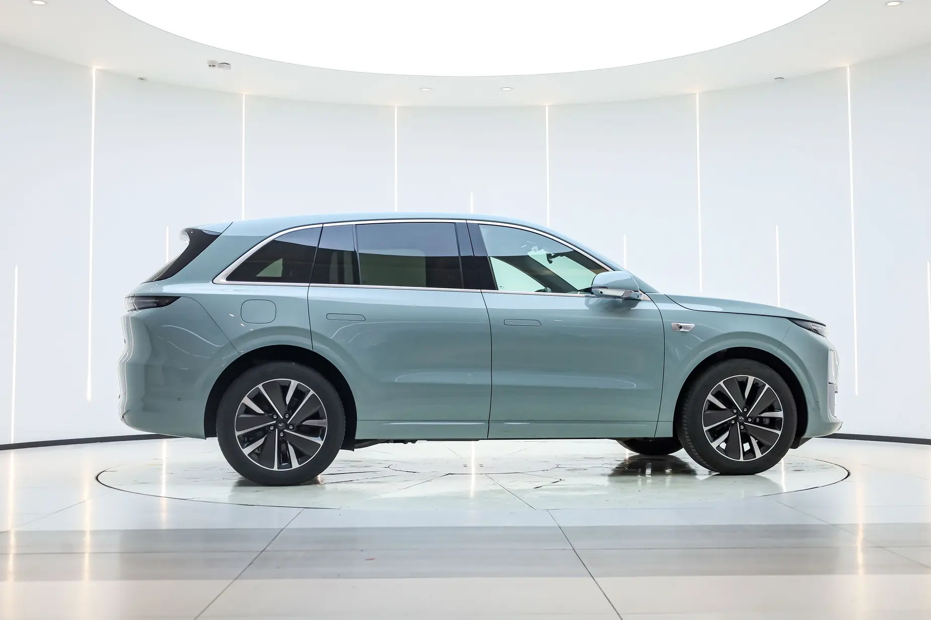 【AIC-APR172】2025 Li Auto L6 Max Smart Facelift Edition| Chinese Used Car Exporter
