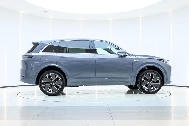 【AIC-APR202】Li Auto L7 2025 Ultra Smart Upgrade Edition | Chinese Used Car Exporter