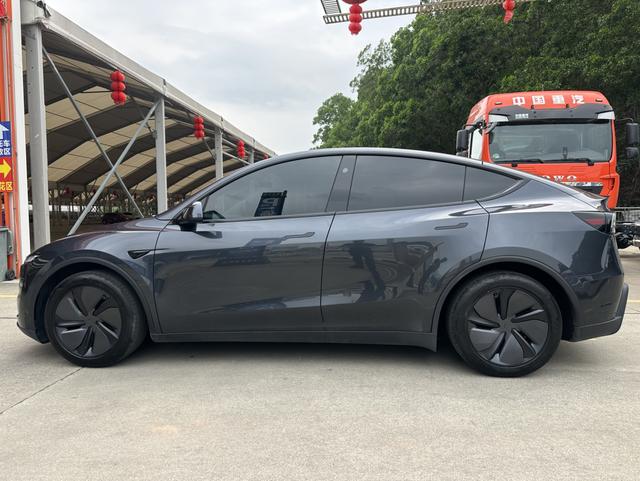 【AIC-MAY61】Tesla Model Y 2025 الدفع بالعجلات الخلفية الطبعة الأولى| مصدر السيارات الصينية المستعملة