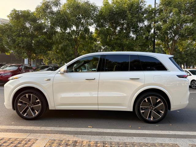 【AIC-APR203】Li Auto L7 2025 Ultra Smart Upgrade Edition | Chinese Used Car Exporter