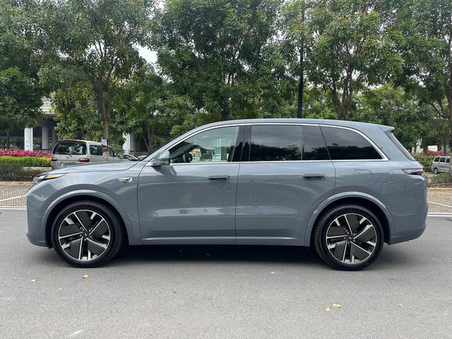 【AIC-APR204】Li Auto L7 2025 Ultra Smart Upgrade Edition | Chinese Used Car Exporter
