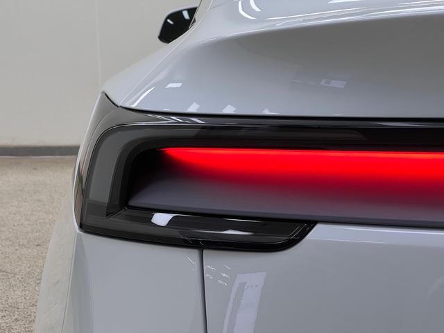 【AIC-MAY69】Tesla Model Y 2025 إصدار الدفع الرباعي طويل المدى| مصدر السيارات الصينية المستعملة